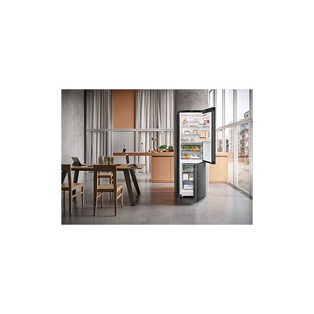 Liebherr CBNbda5723 59.7cm 70/30 Freestanding Fridge Freezer - Black