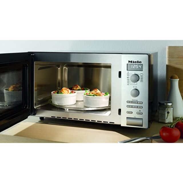 Miele M6012SC Cl St 26 Litre Free Standing Microwave With Grill
