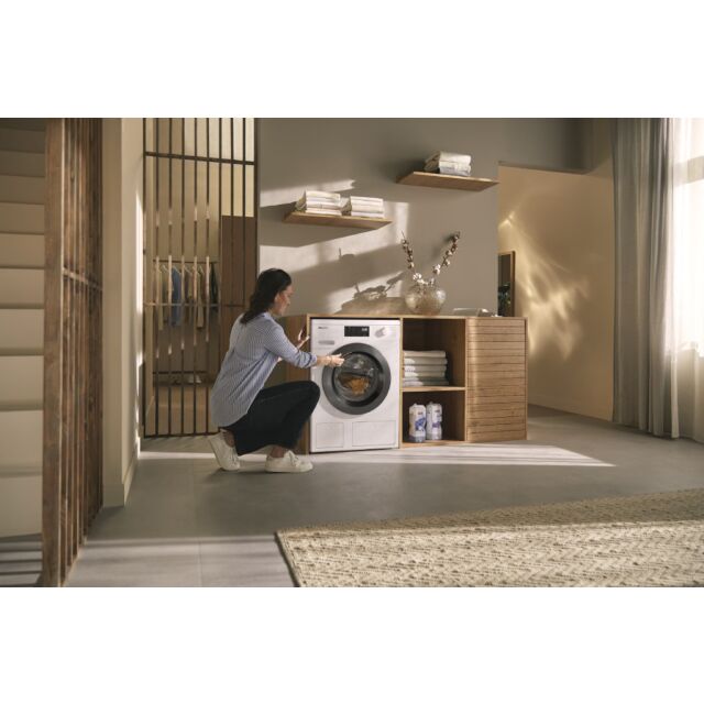 Miele WED665WCS W1 8Kg Front-Loading Washing Machine Twindos And Miele@Home – Smart Laundry Care 