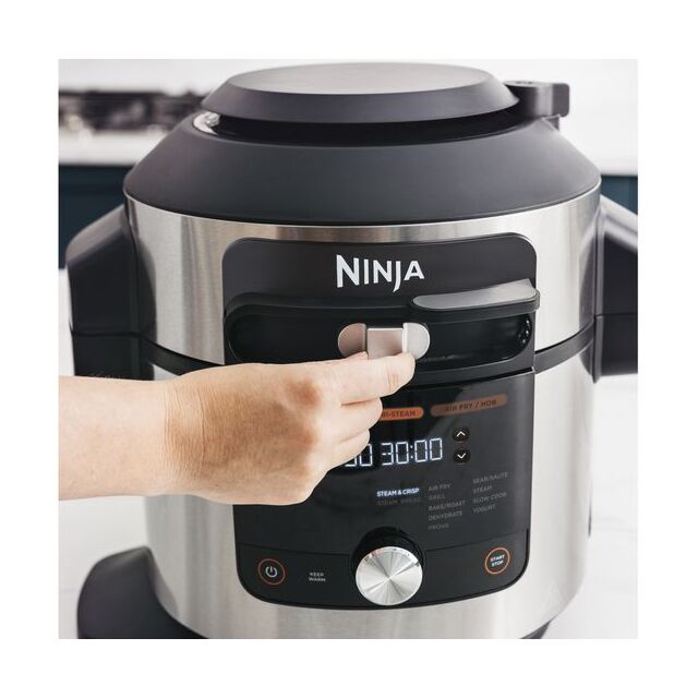 Ninja OL650UK  7 5L 14 In 1 One Lid Multi Cooker Black / Stainless Steel