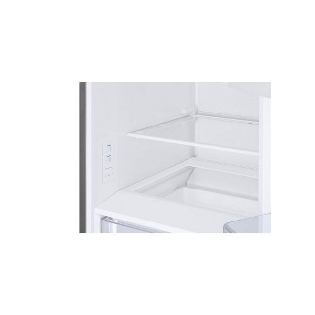 Samsung RB34T632EBN  4 Series Frost Free Classic Fridge Freezer With Non Plumbed Water Dispenser