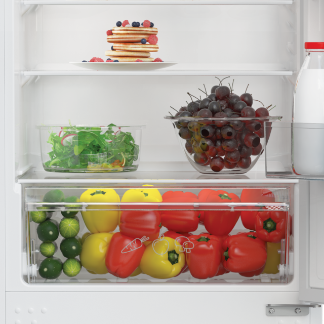Zenith ZICSD355 54cm 50/50 Manual Integrated Fridge Freezer